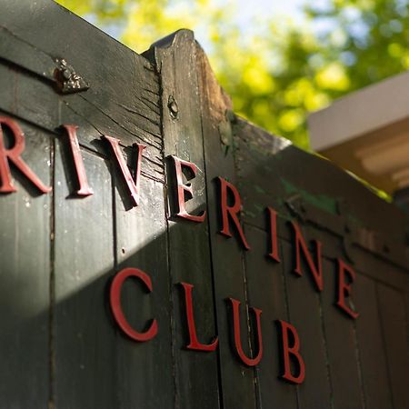 The Riverine Club Wagga Wagga Exterior photo